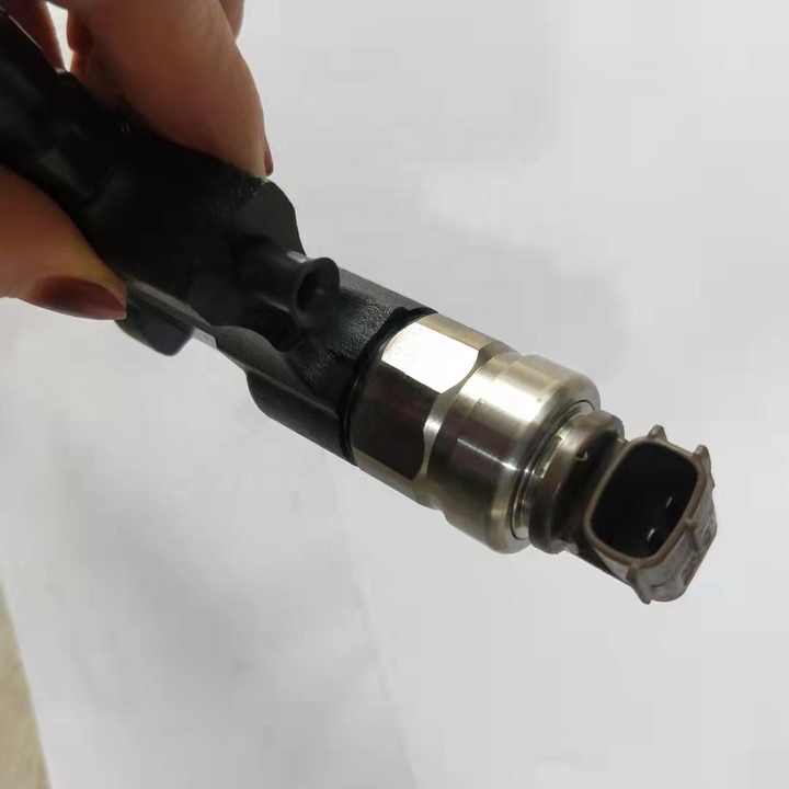 Common Rail Injector 095000-6551